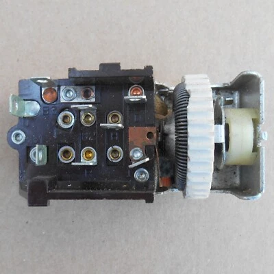 Nuevo interruptor de faro S-436 MOPAR 3747189 1973-2000 Plymouth Dodge Hecho en EE. UU. Foto 1 de 4