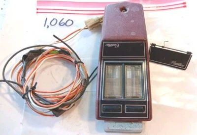 Оригинальный купольный фонарь для чтения карт 80–92 Cadillac Fleetwood Brougham DeVille — красный - Изображение 1 из 4