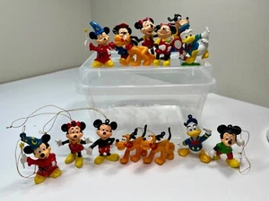 Set Vintage Walt Disney Gummi Figuren & Weihnachtsschmuck Hong Kong Mickey - Bild 1 von 10