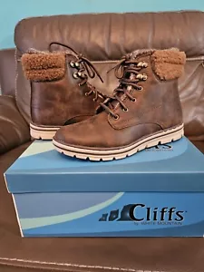 Cliffs by white mountain women's Brown boots KARIS size 7.5M. New - Picture 1 of 7