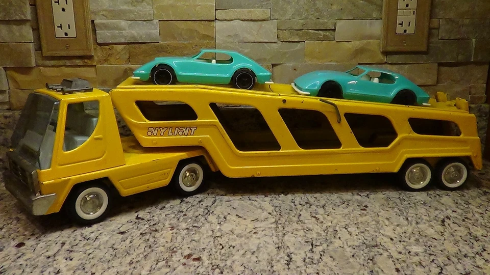 Camión semirremolque de transporte automático con turbina turbo Nylint grande de colección de los años 60 Foto 1 de 4