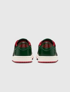 Air Jordan 1 Retro Low OG - Nero/Verde - Rosso Varsity (taglia 12) - Foto 1 di 5