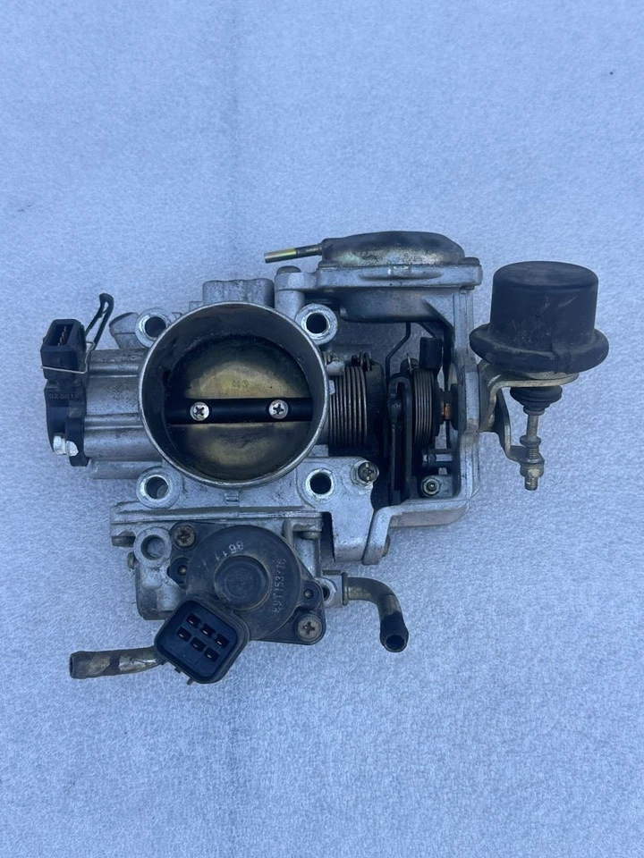 MITSUBISHI MONTERO 1999 carrocería de acelerador deportivo MD343995 Foto 1 de 4