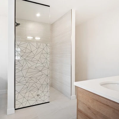 Sichtschutzfolie Milchglasfolie Motiv Duschfolie Duschkabine YX001-07 Dreiecke - Bild 1 von 4