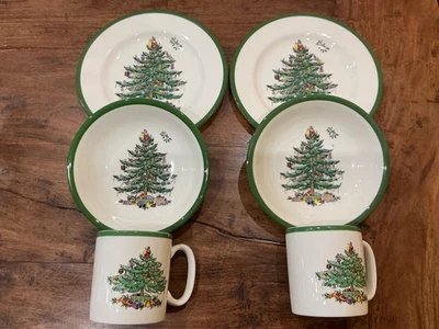 SPODE CHRISTMAS BOWLS PLATES MUGS SET X 6 SPECIAL EDITION GREEN TRIM NEW ENGLAND - Image 1 of 4
