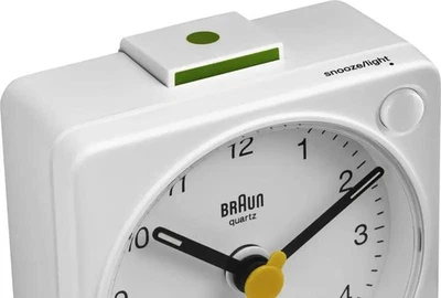 Braun Quarzwecker Lichtfunktion  BC02XW Weiss - Bild 1 von 4