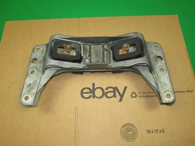 04-10 BMW E60 525i 528i 530i 535i 545i 550i КРЕПЛЕНИЕ КРОНШТЕЙНА ПОДДЕРЖКИ КОРОБКИ ПЕРЕДАЧ - Изображение 1 из 2