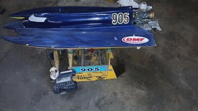 RC BOAT  Aeromarine Predator Tunnelhull with K&B 7.5 SS PRO Outboard. M8 control - Image 1 of 4