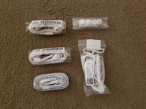 Samsung White Earbuds – 4 Sets - 3 New - Picture 1 of 7