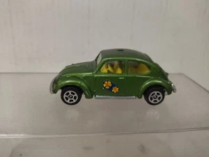 VOLKSWAGEN 1300 BEETLE GREEN (1) apx 1:64 CORGI WHIZZWHEELS NO BOX - Imagen 1 de 6