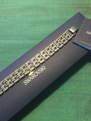 Pulsera de cristal Swarovski genuina firmada tono plata, en caja con etiqueta Foto 1 de 4