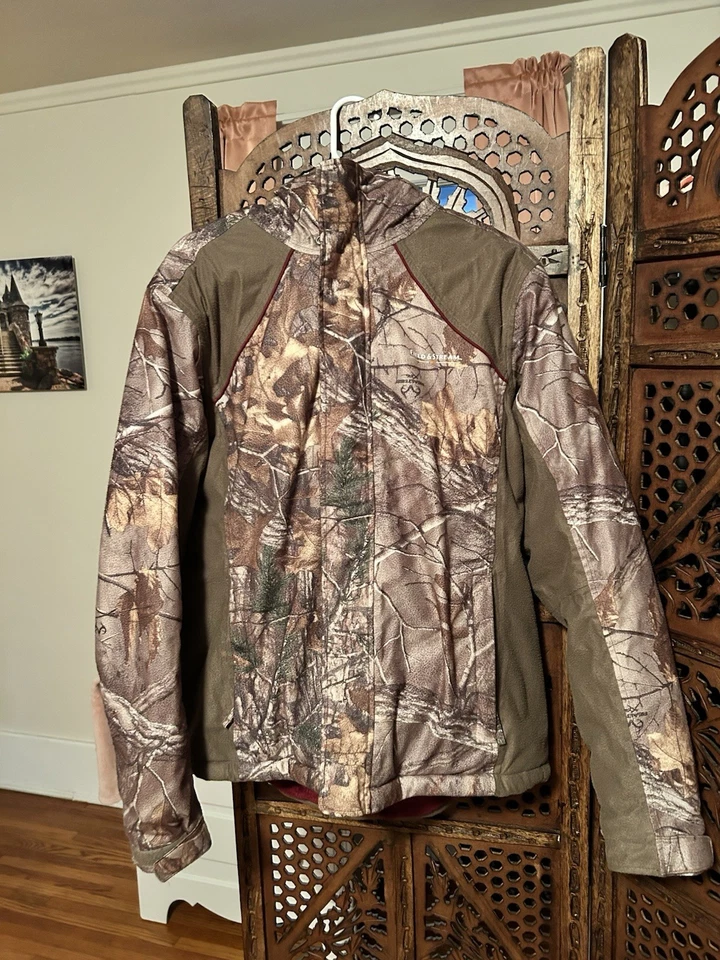 Chaqueta Field And Stream para mujer camuflada y forrada de lana roja talla grande Foto 1 de 4