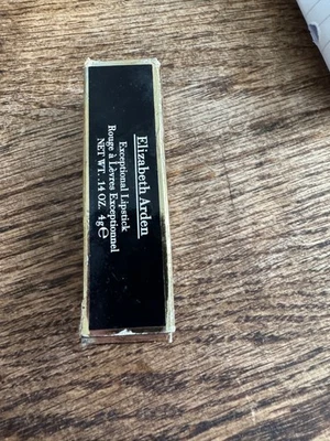 ELIZABETH ARDEN EXCEPCIONAL LÁPIZ LABIAL TAMAÑO COMPLETO NUEVO EN CAJA RARA BRUJERÍA #64 Foto 1 de 2