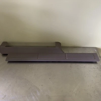 Chevy Tahoe GMC Yukon 1999-2006 placa de umbral de puerta borde de paso lado del pasajero bronceado Foto 1 de 4