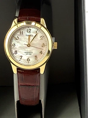 Timex Women's T21693 Essex Avenue Burgundy Croco Pattern Leather Strap WatchG... - Image 1 of 4