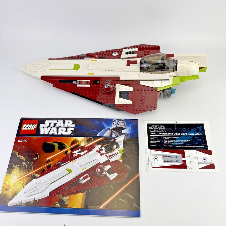 LEGO UCS Star Wars: Obi-Wan's Jedi Starfighter(10215) Complete but missing stand - Image 1 of 4