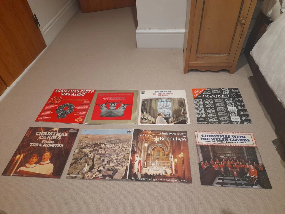 Collection of 7 Christmas Carols vinyl LPs Bethlehem Welsh Guards York Leeds - Image 1 of 1