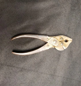 Vintage Bernard 6" Pliers Snips Side Cutters Parallel Jaws Read Fencing Linemans - Picture 1 of 9