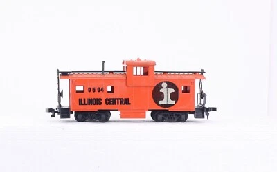 HO Scale AHM Roco Illinois Central Extended Vision Caboose #9504 - Image 1 of 4