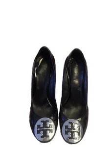 Tory Burch Damengröße 7 schwarz Lack runde Spitze Keilabsatz Mängel - Bild 1 von 14