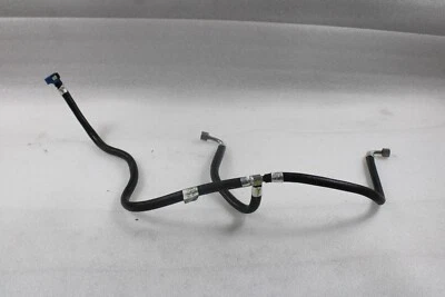 Ferrari California T, línea de combustible Union To Pump, usado, P/N 304863 Foto 1 de 4