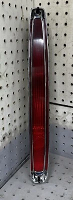 Cadillac DeVille 1990-1993 lámpara trasera derecha/derecha y moldura 16511372 Foto 1 de 4