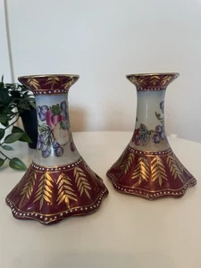 2 alte chinesische Kerzenständer Keramik handbemalt weinrot Früchte Goldrand Paar - Bild 1 von 5