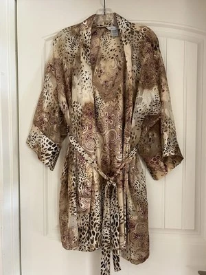 CONJUNTO DE BATA Y VESTIDO FLORAL ESTAMPADO LEOPARDO DE DELICATES Bebé Muñeca Corta Sedosa Talla M Foto 1 de 4