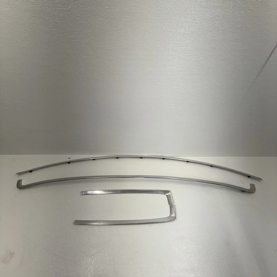 Juego de molduras de parabrisas cromado Ford F150 F250 F350 Bronco 1980-1996 OEM Foto 1 de 4