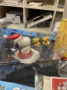 FIGURA "JOLLY HOLIDAY" GALERÍA DE CACAHUETES SELLO Snoopy Nueva - Imagen 1 de 5