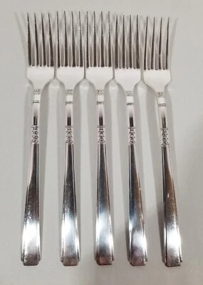 Juego de 5 tenedores de cena Rogers 1881 plateados con patrón Capri usados en excelente estado Foto 1 de 4