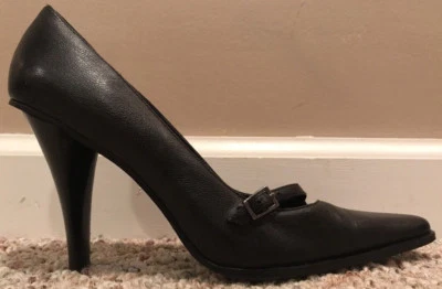 Zapatos de salón de tacón alto de cuero negro Dollhouse Giona talla 6,5 para mujer Foto 1 de 4