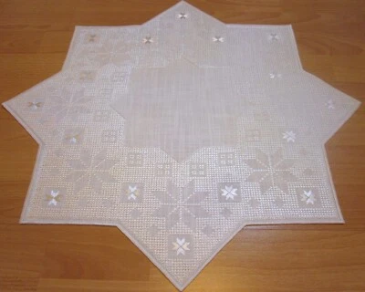 Weihnachtsstern 60Stern, Läufer 40x100cm, 27x140cm oder Tischband 30x170cm. - Image 1 of 4