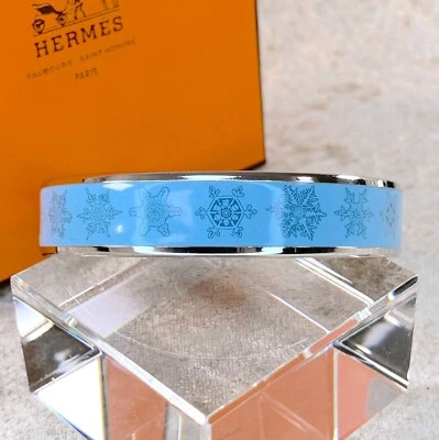 Brazalete Brazalete Hermes Paris Esmalte Azul Copos de Nieve Borde Plata 65 con Estuche Foto 1 de 4