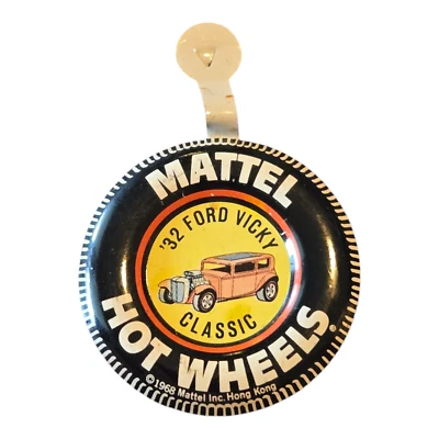 Ford Vicky Hot Wheels 1968 32 vintage botón pestaña de hojalata Mattel retro Foto 1 de 3