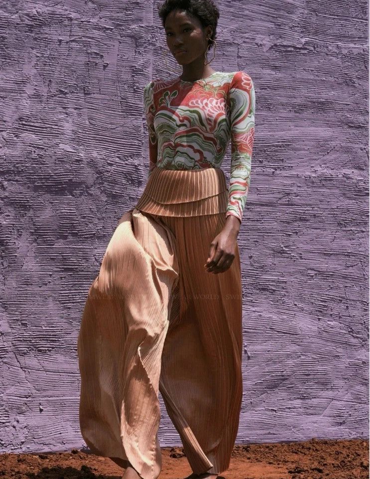 Pantalones plisados Andrea Iyamah Linea caramelo para mujer talla pequeña Foto 1 de 4