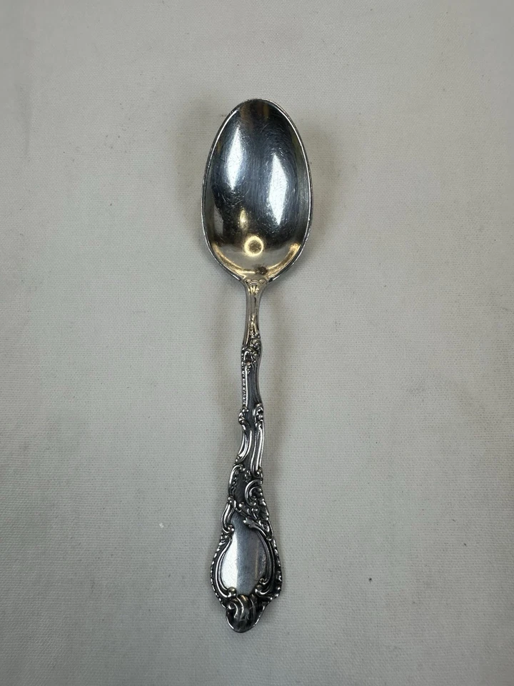 "Cuchara Demitasse Gorham de plata esterlina - diseño de pergamino barroco 4,25"" antigua" Foto 1 de 4