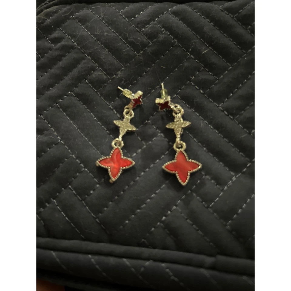 Pendientes colgantes de trébol rojo tono dorado cuatro hojas joyería de moda Foto 1 de 1