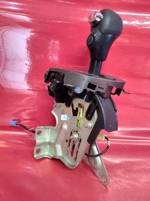 2005-2007 Honda Odyssey 3.5L Transmission Gear Shifter Lever Selector w/ Bezel - Image 1 of 4