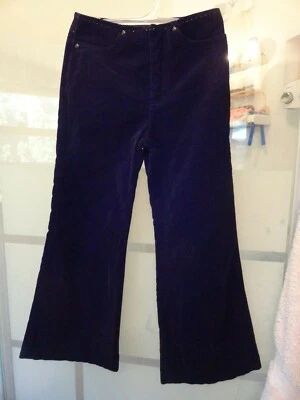 Pantalones cortos de terciopelo negros con costuras y detalles dorados para niñas nuevos sin etiquetas - talla 5 ajustados Foto 1 de 4