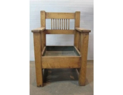 Sillas cuadradas de madera. 3823 Foto 1 de 4