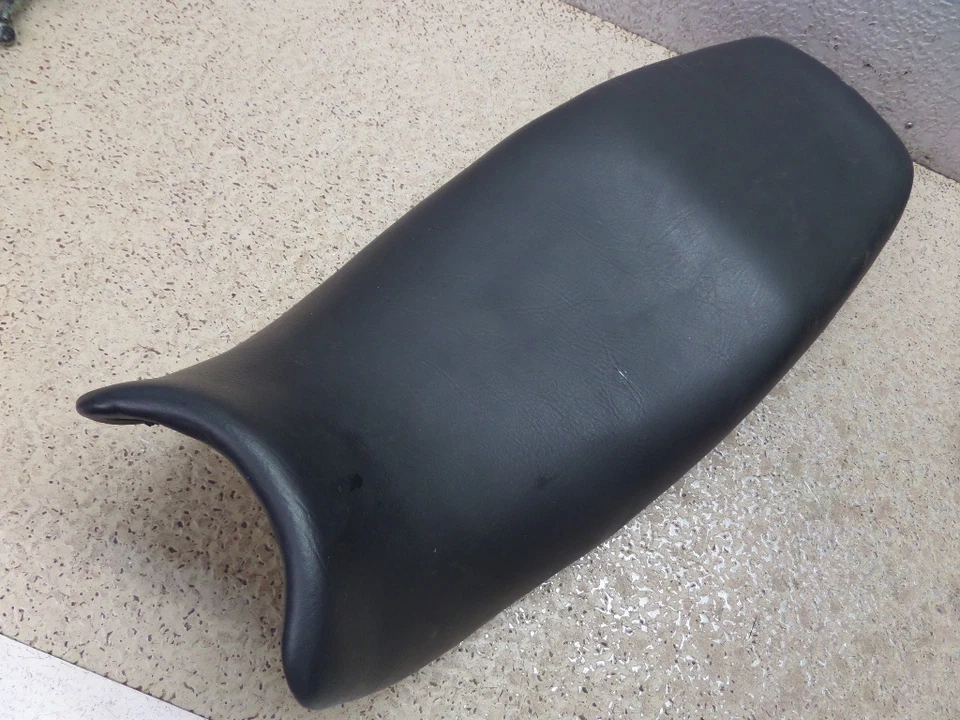 2009 KAWASAKI NINJA EX500R SEAT - Image 1 of 1