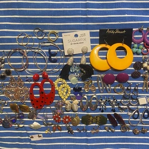 Vintage & Modern Statement Earrings Lot Mixed Styles & Colors 50+ matched sets - Picture 1 of 15