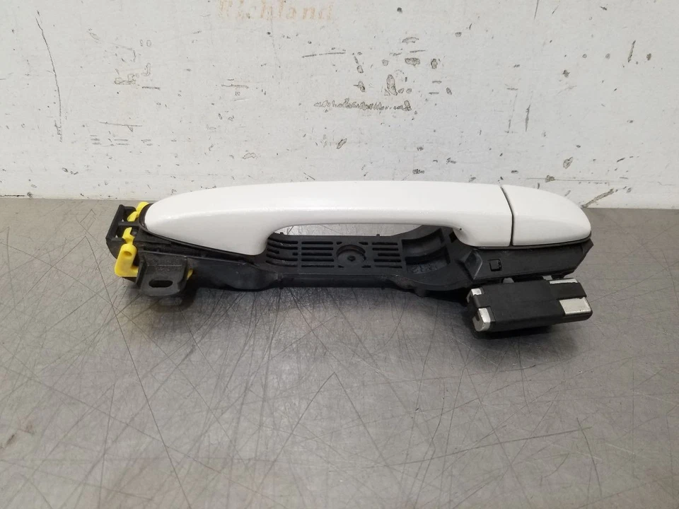 16 2016 SUBARU WRX STI manija de puerta exterior pasajero trasero derecho blanco  Foto 1 de 4