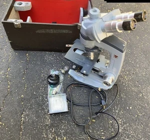 American Optical Binokular Verbundmikroskop mit Netzkabel und OBJEKTIV - Bild 1 von 24
