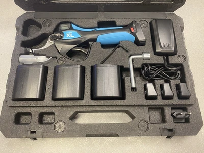 FORBICE POTATURA A BATTERIA STARK XL CAMPAGNOLA CON 2 ANNI DI GARANZIA + 3 BATT. - Immagine 1 di 4