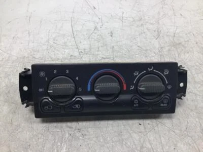 INTERRUPTOR DE CONTROL DE TEMPERATURA CLIMATIZADO AIRE ACONDICIONADO TABLERO DELANTERO CHEVROLET SUBURBAN 2000 Foto 1 de 4