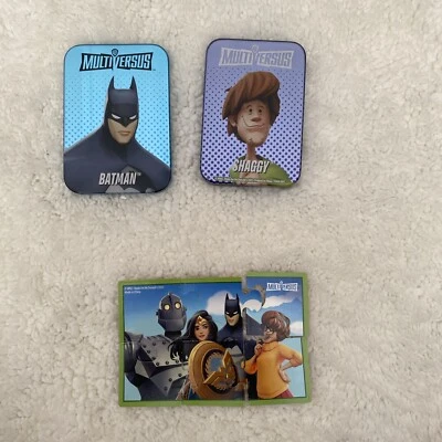 Juguete McDonald’s Happy Meal 2024 multi versus #6 peludo/Batman Foto 1 de 4