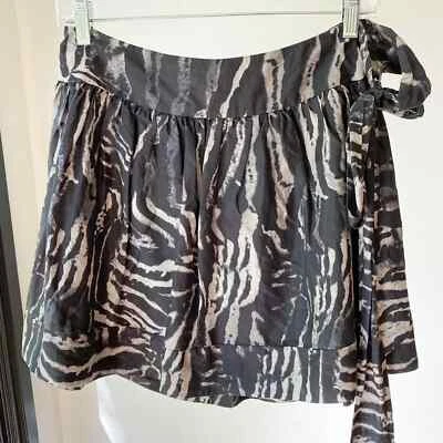 Minifalda EXPRESS Design Studio Silk Zebra talla 4  Foto 1 de 4