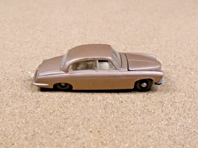 MOTOR ANTIGO VINTAGE LESNEY MATCHBOX # 28 JAGUAR MK 10 MARROM - Imagem 1 de 4